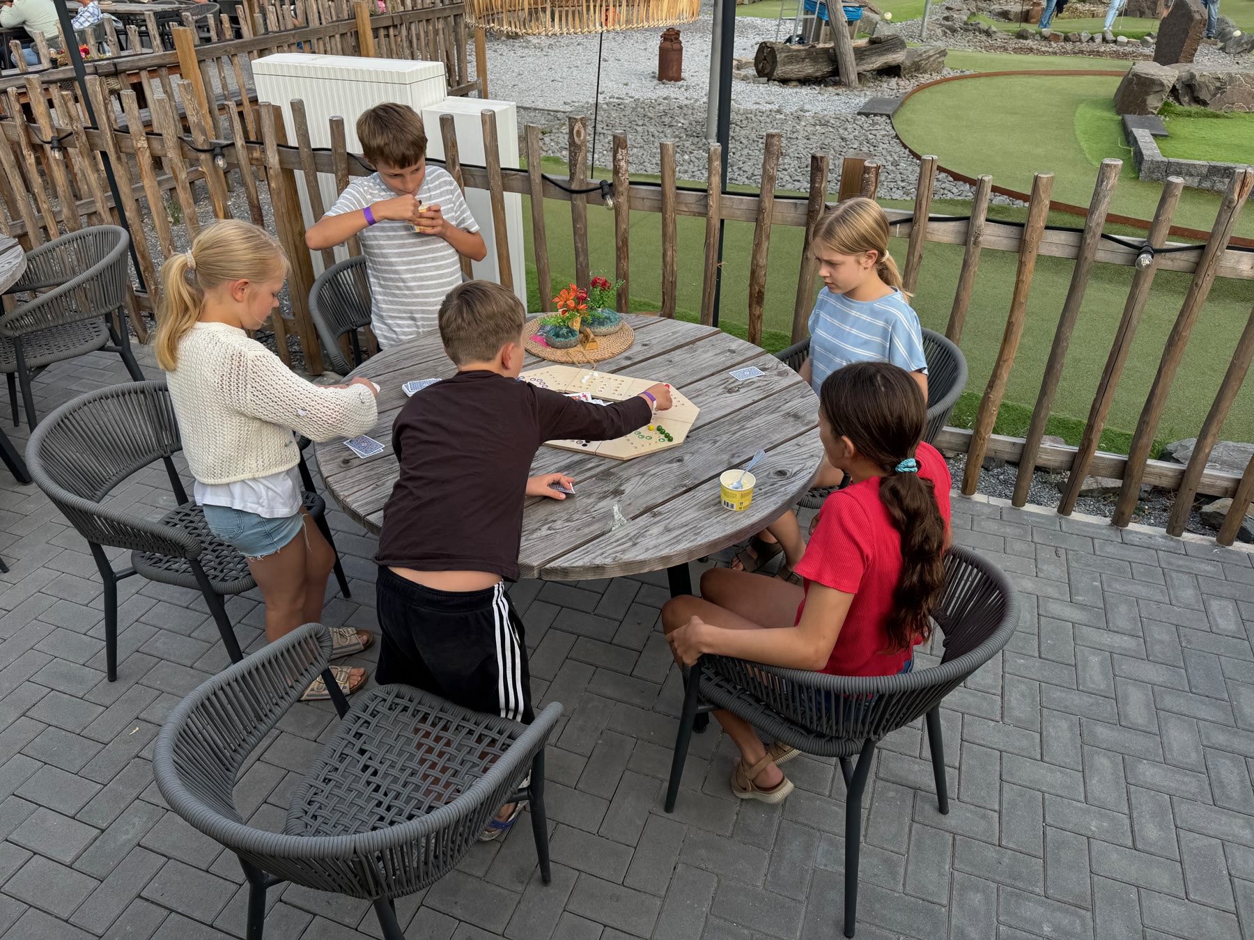 Kinder der RG Albis verbringen gemeinsam die Trainingspause in Neuss