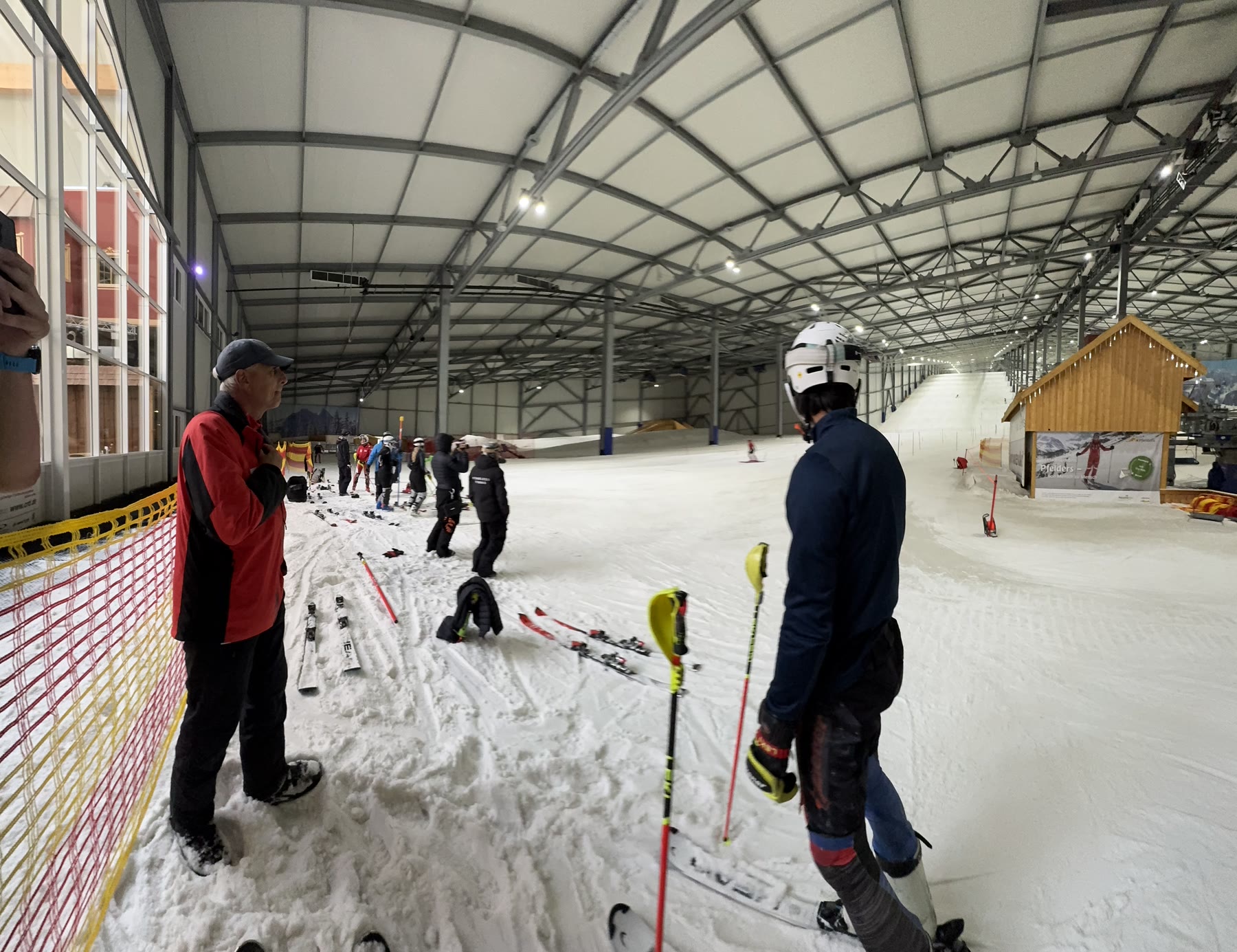 Die RG Albis beim Training am Fuss der Skihalle Wittenburg